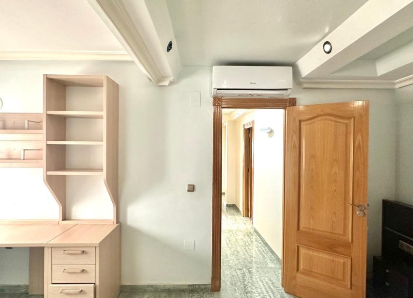 Resale - Apartment / Duplex - Torrevieja
