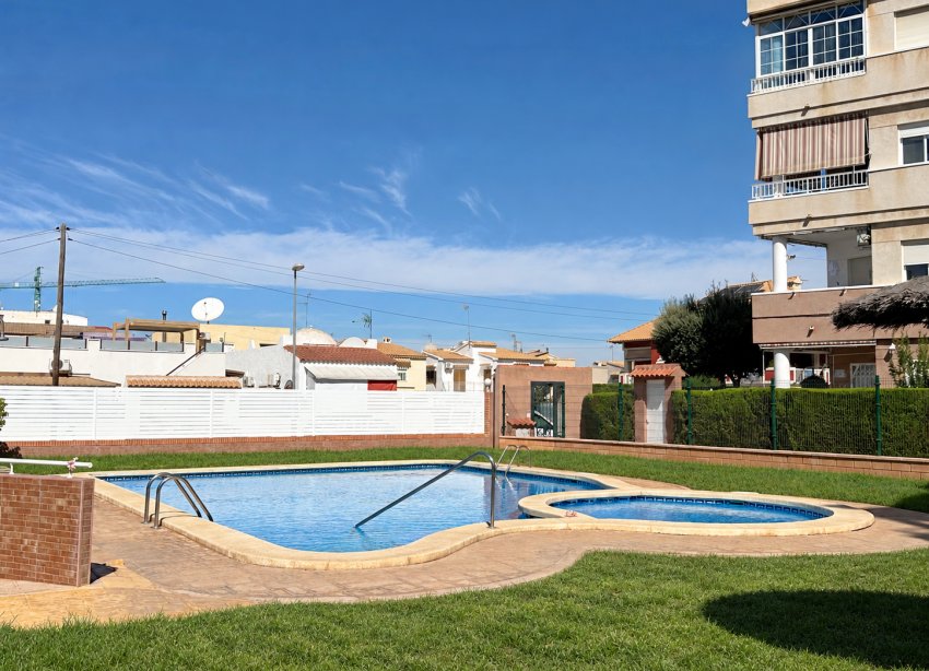 Resale - Apartment / Duplex - Torrevieja