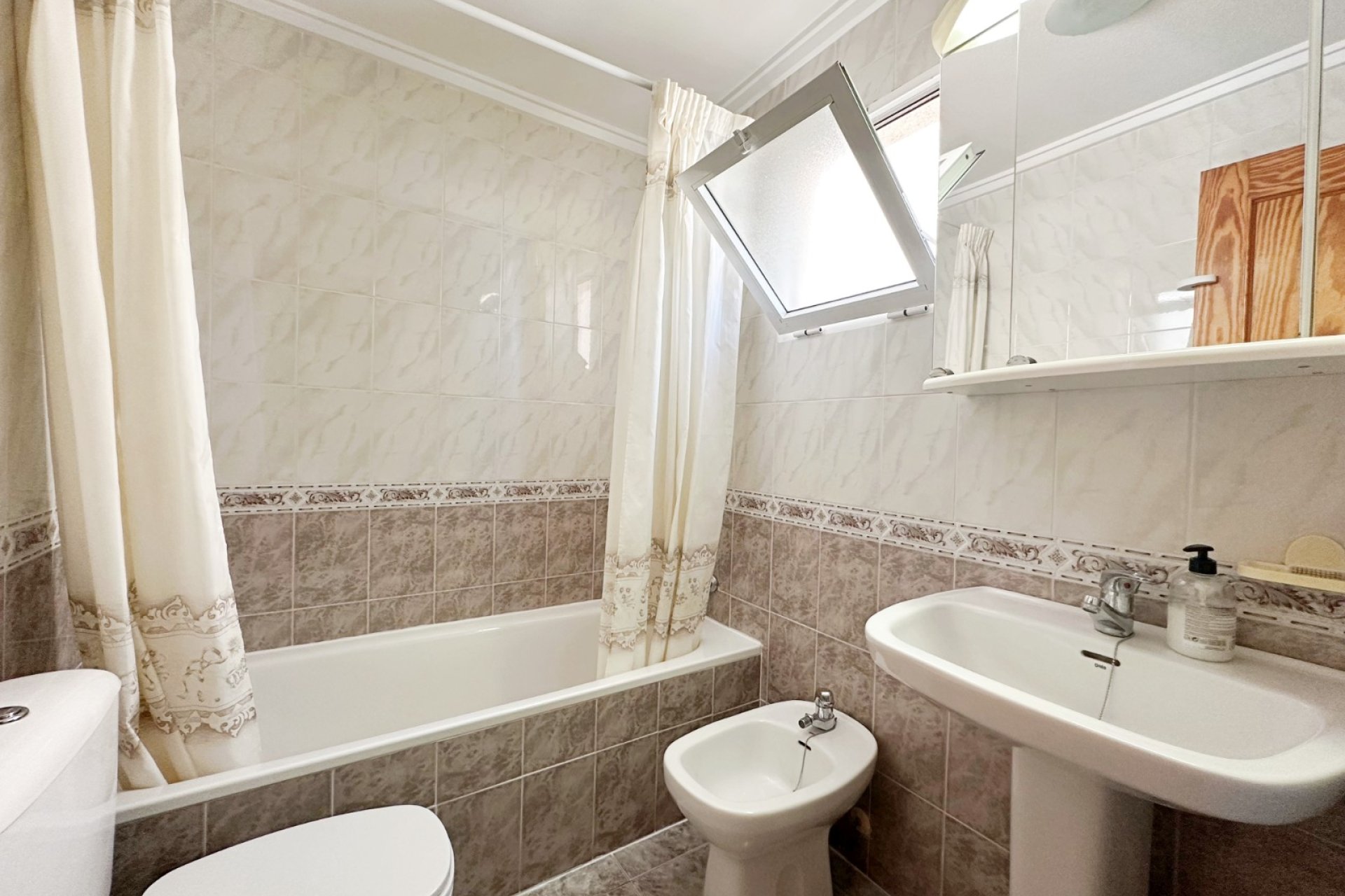 Resale - Apartment / Duplex - Torrevieja