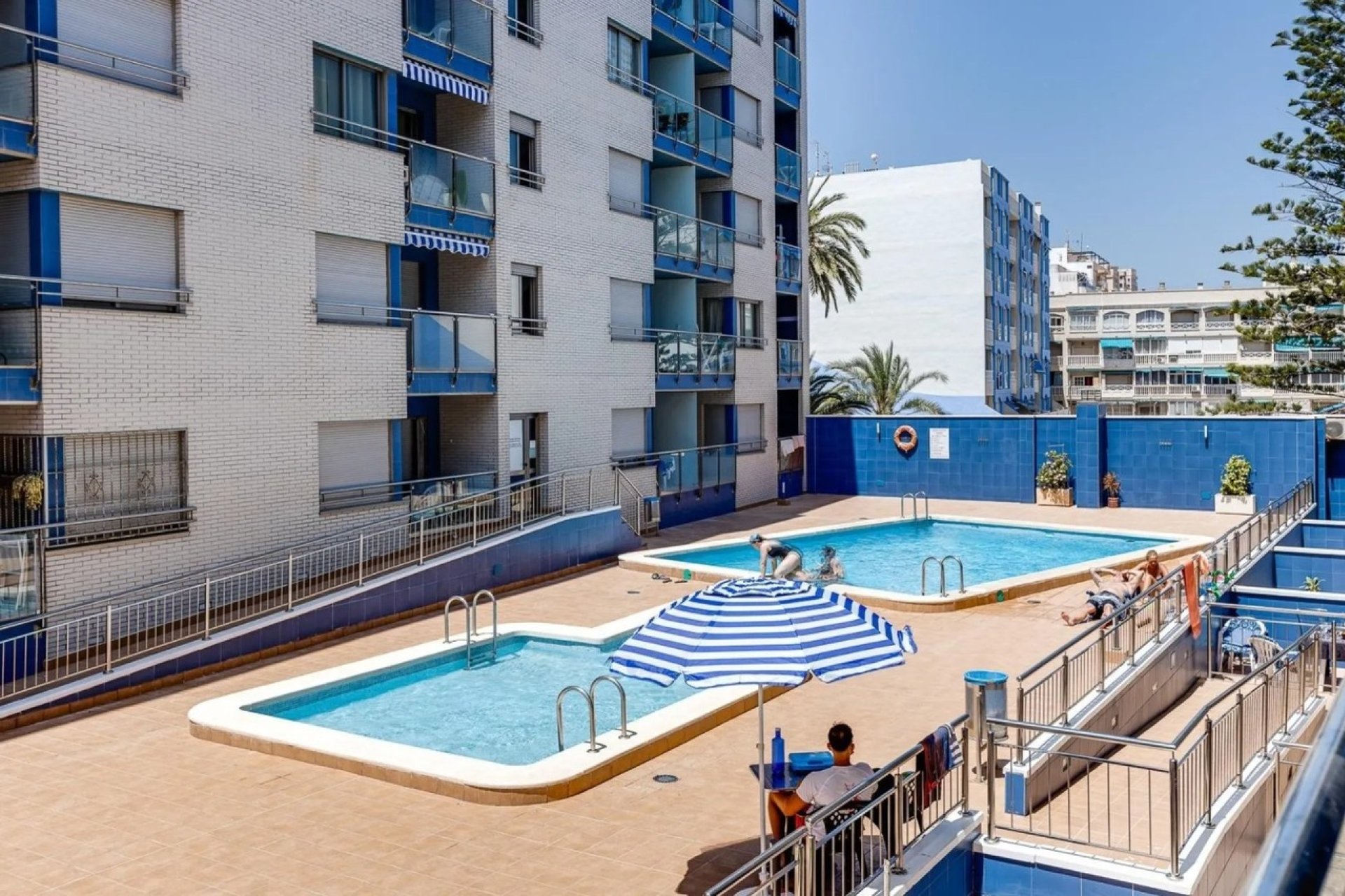 Resale - Apartment / Duplex - Torrevieja
