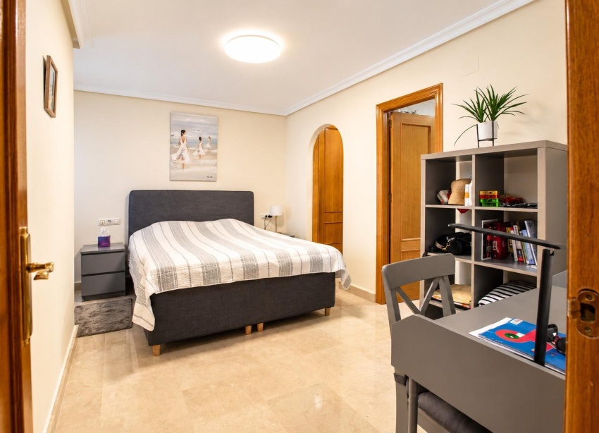 Resale - Apartment / Duplex - Torrevieja
