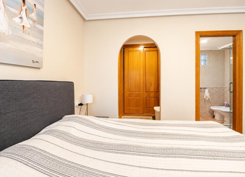 Resale - Apartment / Duplex - Torrevieja