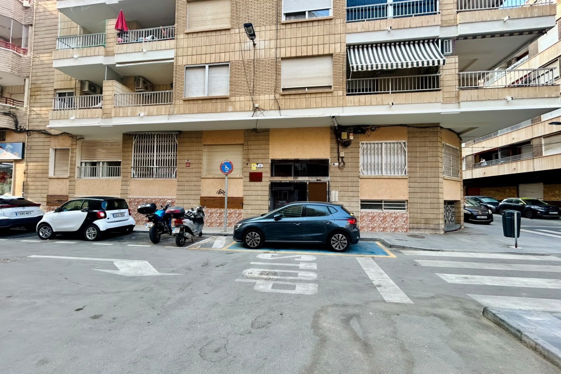 Resale - Apartment / Duplex - Torrevieja