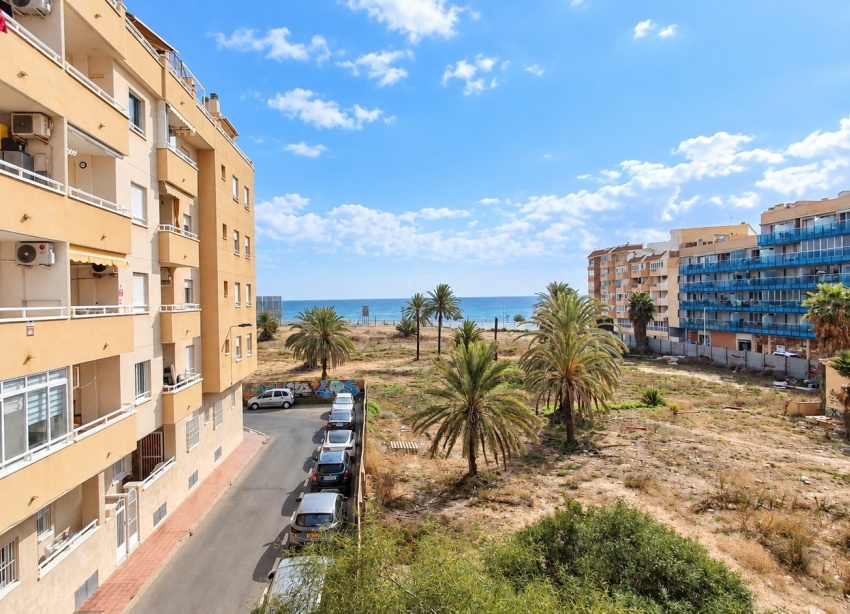 Resale - Apartment / Duplex - Torrevieja
