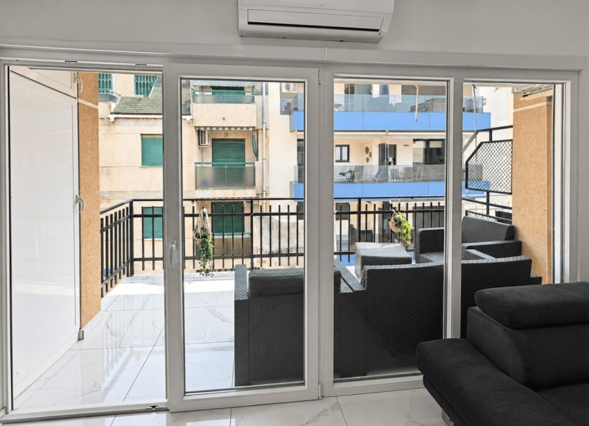 Resale - Apartment / Duplex - Torrevieja