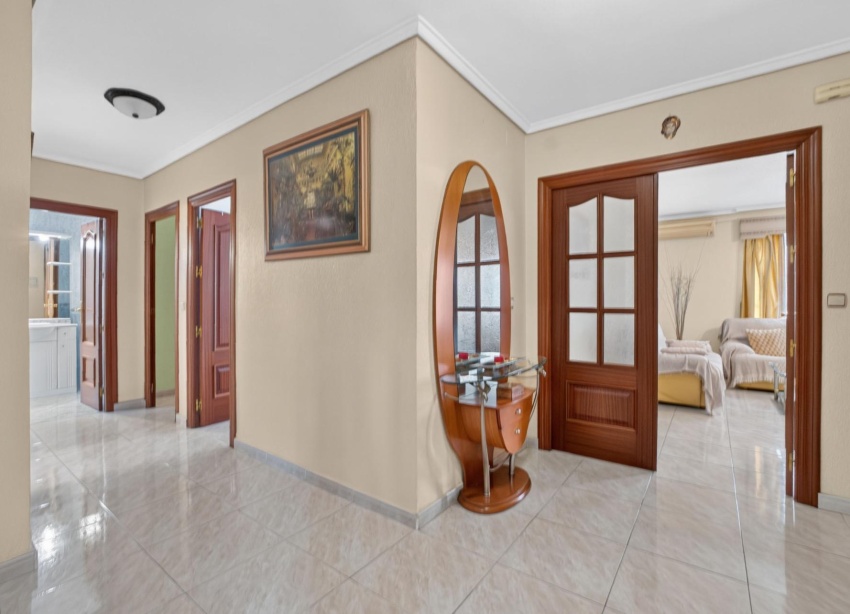 Resale - Apartment / Duplex - Torrevieja