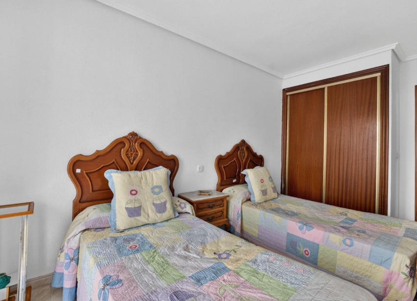 Resale - Apartment / Duplex - Torrevieja