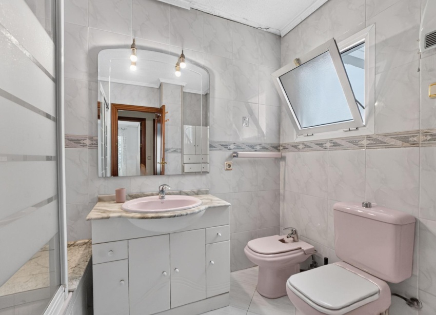 Resale - Apartment / Duplex - Torrevieja