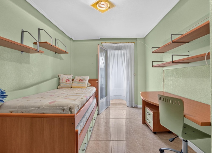 Resale - Apartment / Duplex - Torrevieja