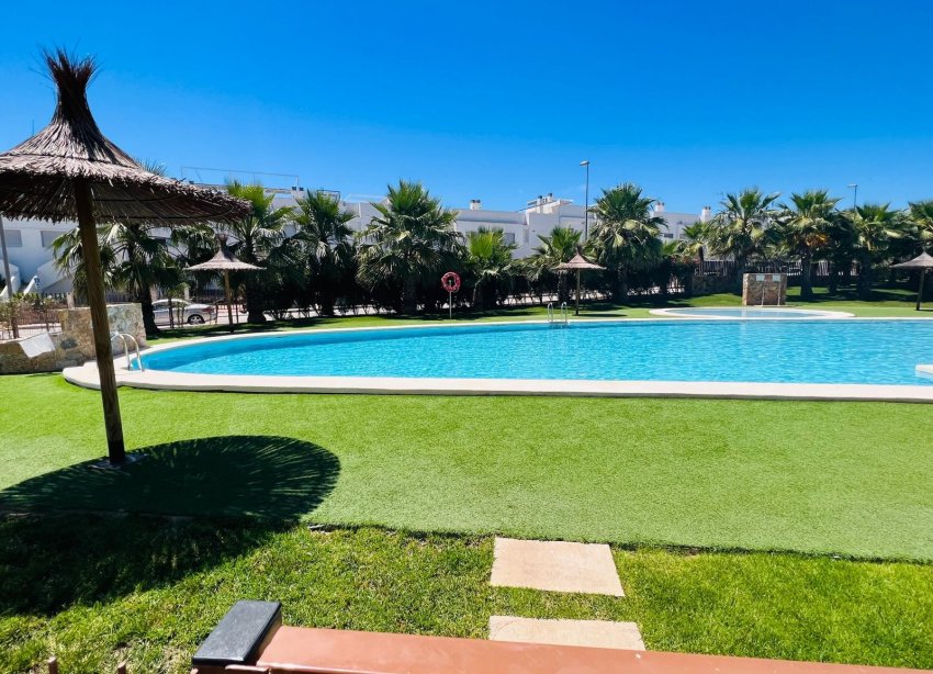Resale - Apartment - Entre Naranjos - Entre Naranjos - Vistabella Golf