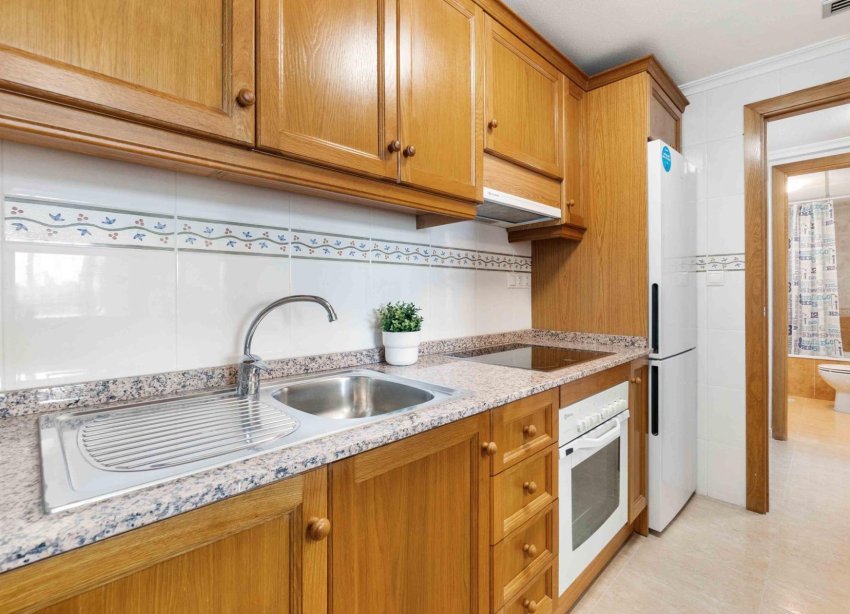 Resale - Apartment - Guardamar del Segura - CENTRO