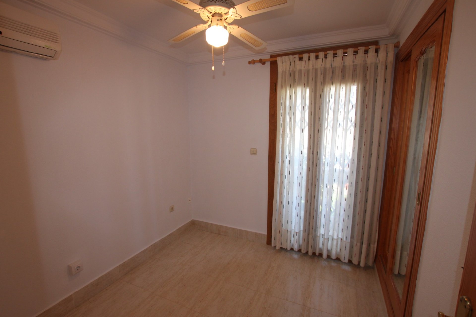 Resale - Apartment - Guardamar del Segura - El Moncayo