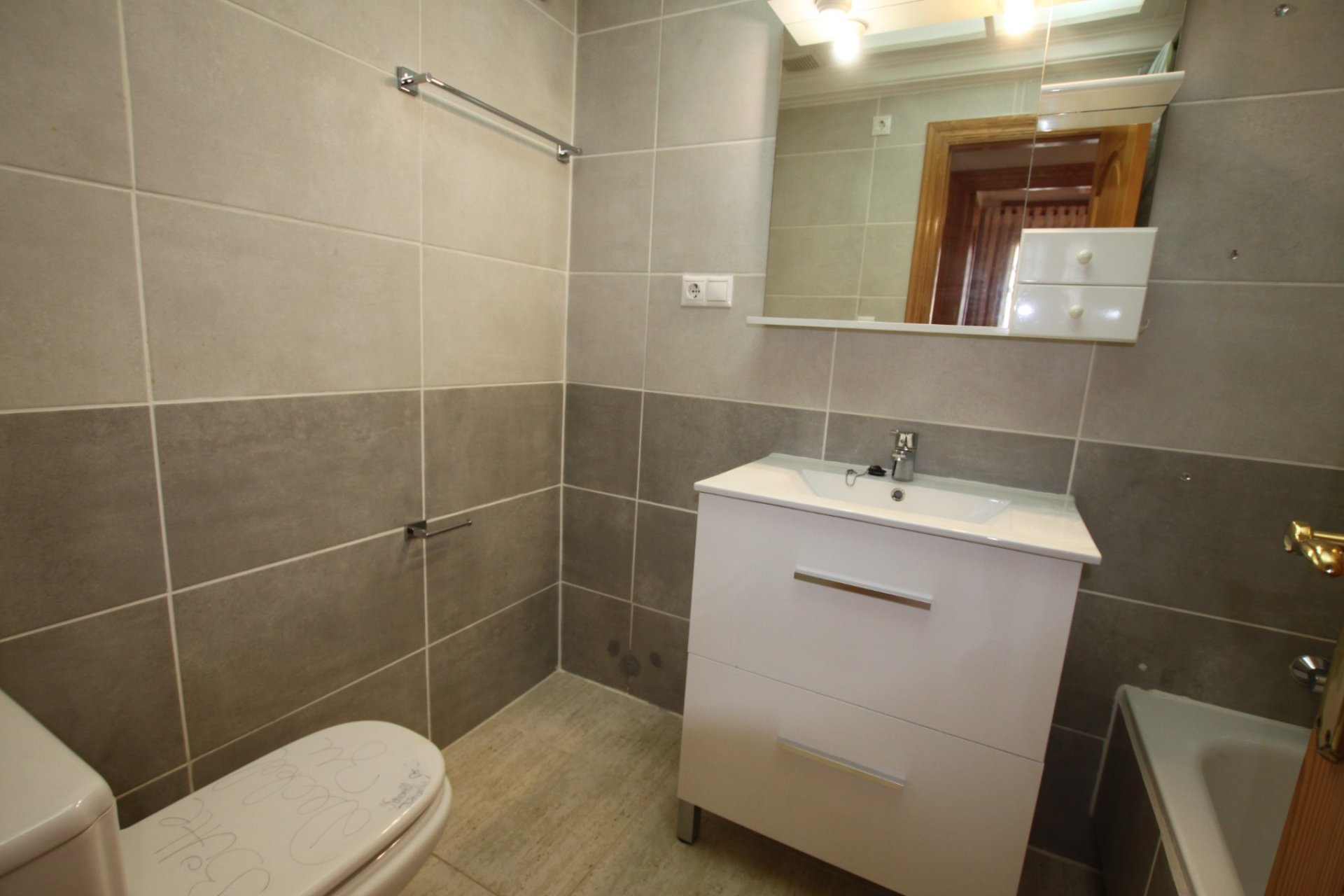 Resale - Apartment - Guardamar del Segura - El Moncayo