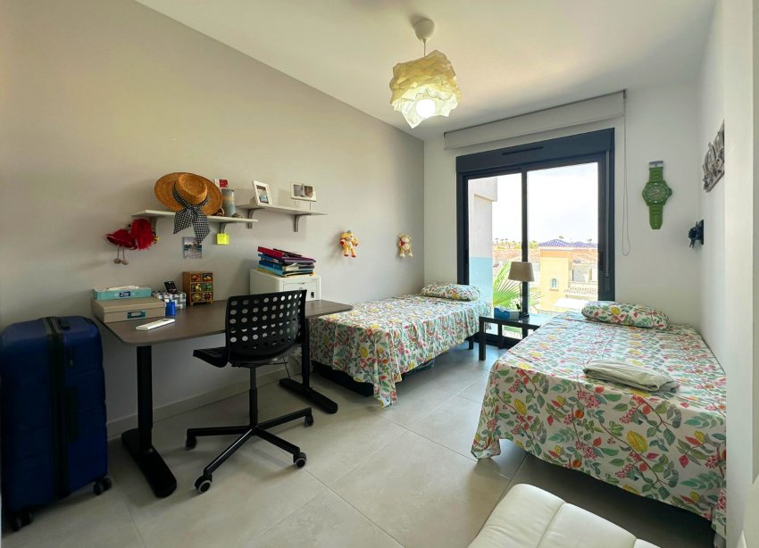 Resale - Apartment - Guardamar del Segura - El Raso