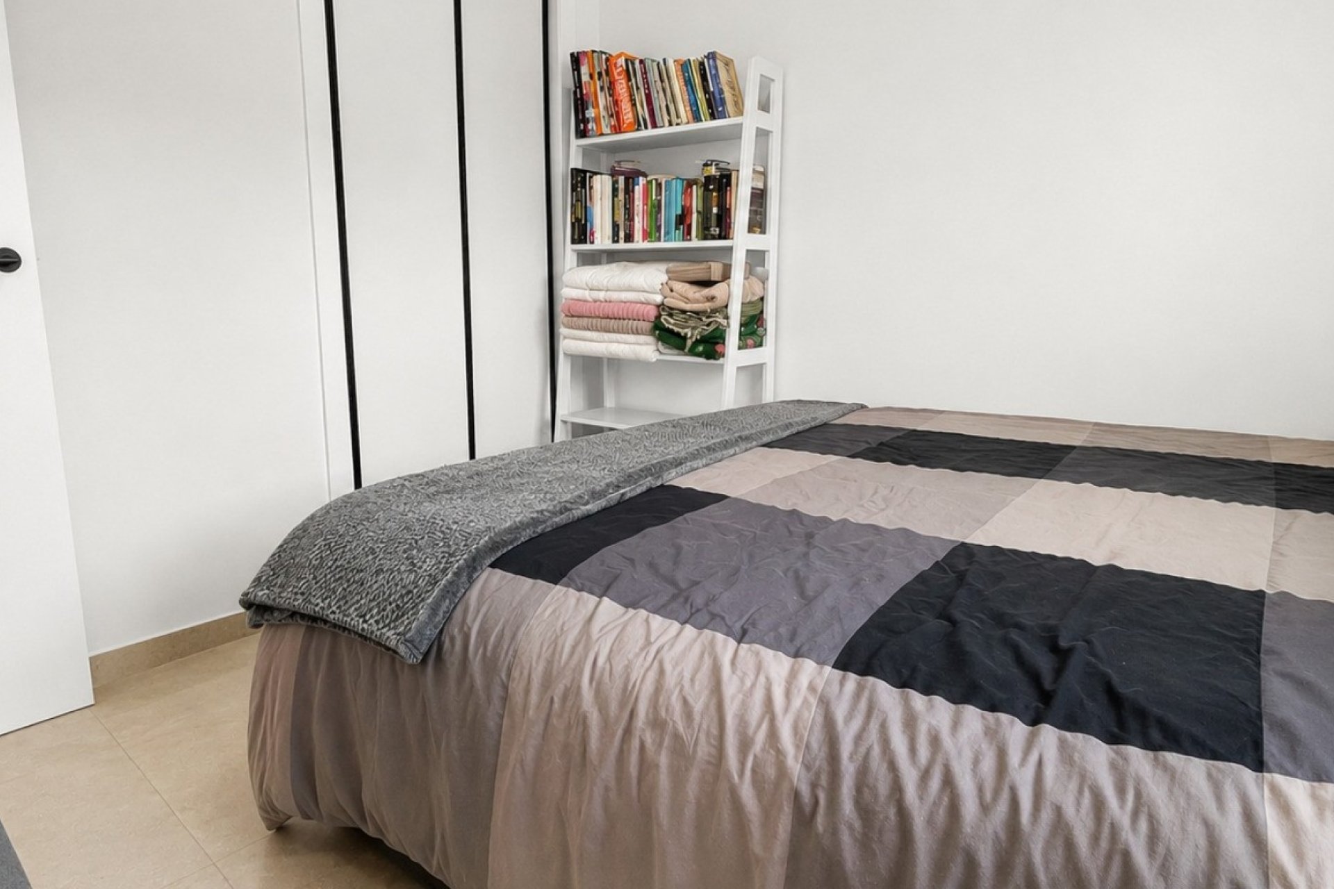 Resale - Apartment - Guardamar del Segura - El Raso