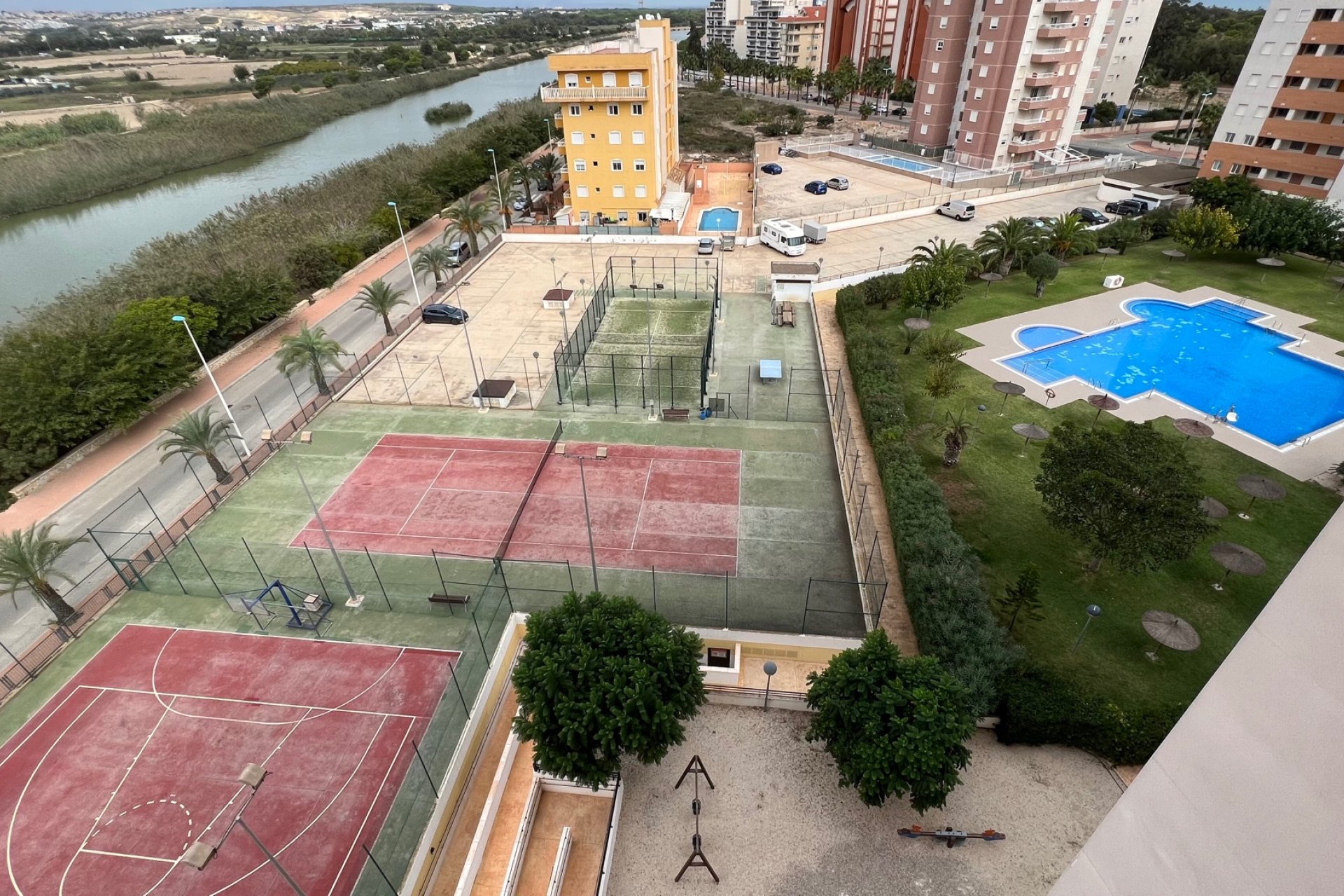 Resale - Apartment - Guardamar del Segura - Puerto