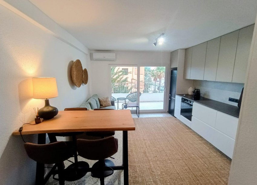 Resale - Apartment - Guardamar del Segura - Urbanizaciones