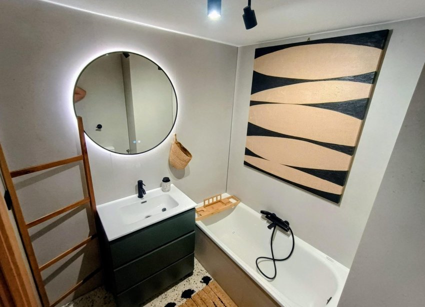Resale - Apartment - Guardamar del Segura - Urbanizaciones