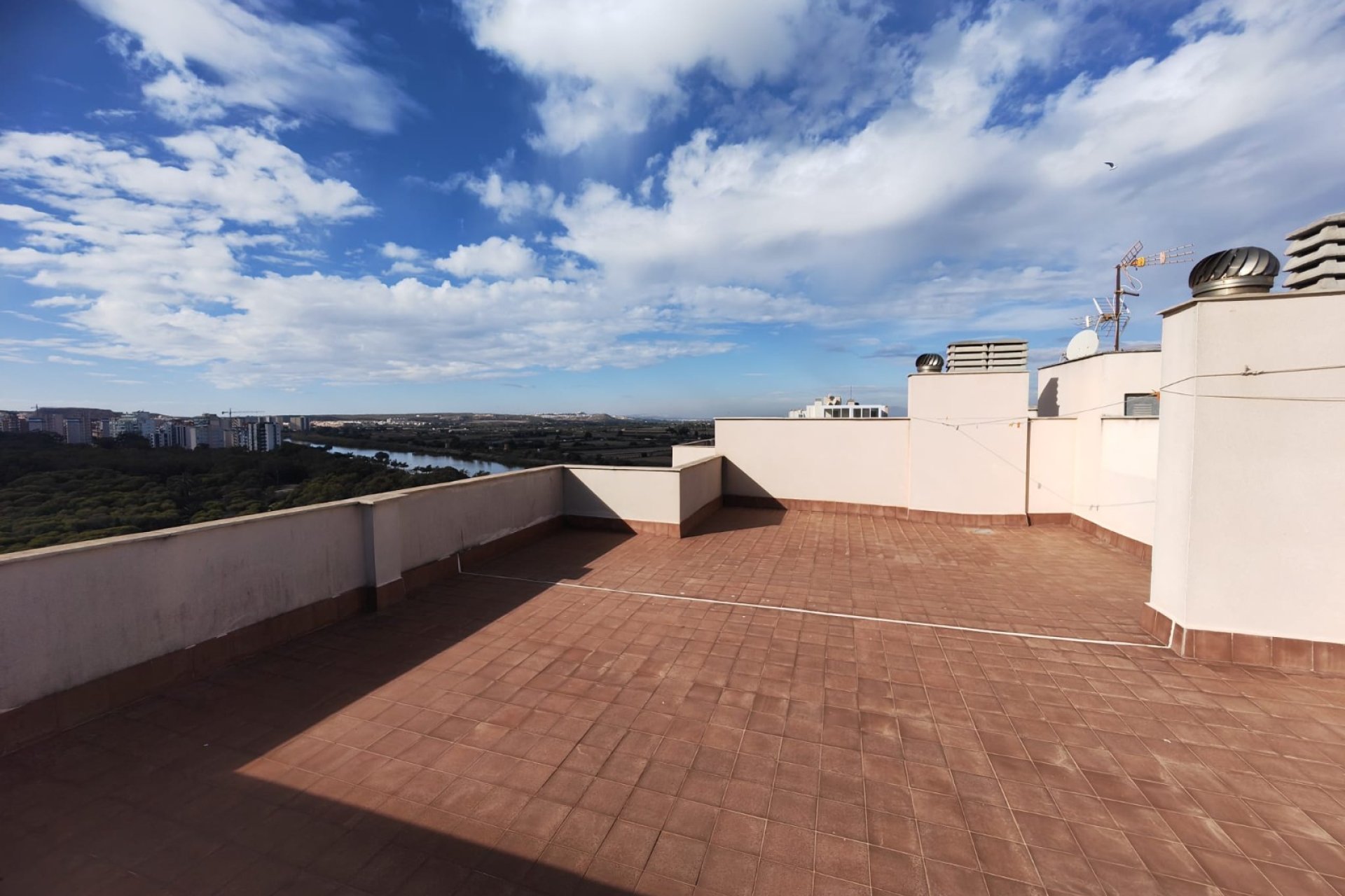 Resale - Apartment - Guardamar del Segura