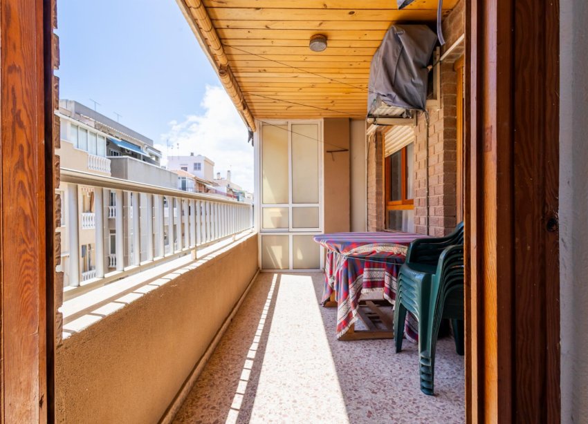 Resale - Apartment - ﻿Torrevieja (Alicante) - playa de los naufragos