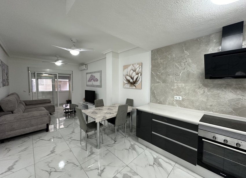 Resale - Apartment - ﻿Torrevieja (Alicante) - Torrevieja