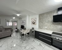 Resale - Apartment - ﻿Torrevieja (Alicante) - Torrevieja