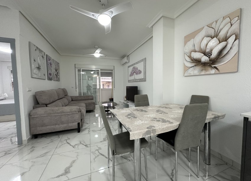 Resale - Apartment - ﻿Torrevieja (Alicante) - Torrevieja