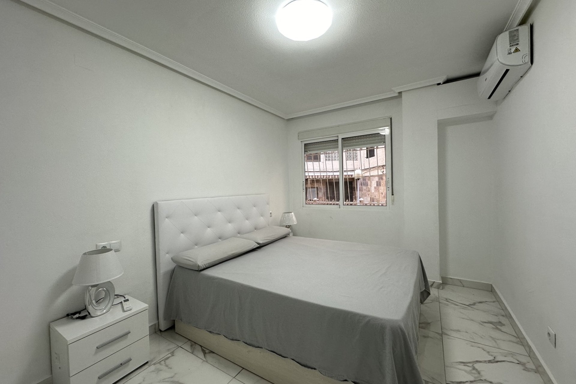 Resale - Apartment - ﻿Torrevieja (Alicante) - Torrevieja