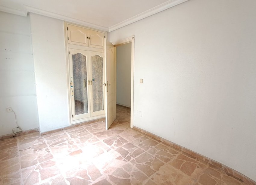 Resale - Apartment - ﻿Torrevieja (Alicante) - Torrevieja