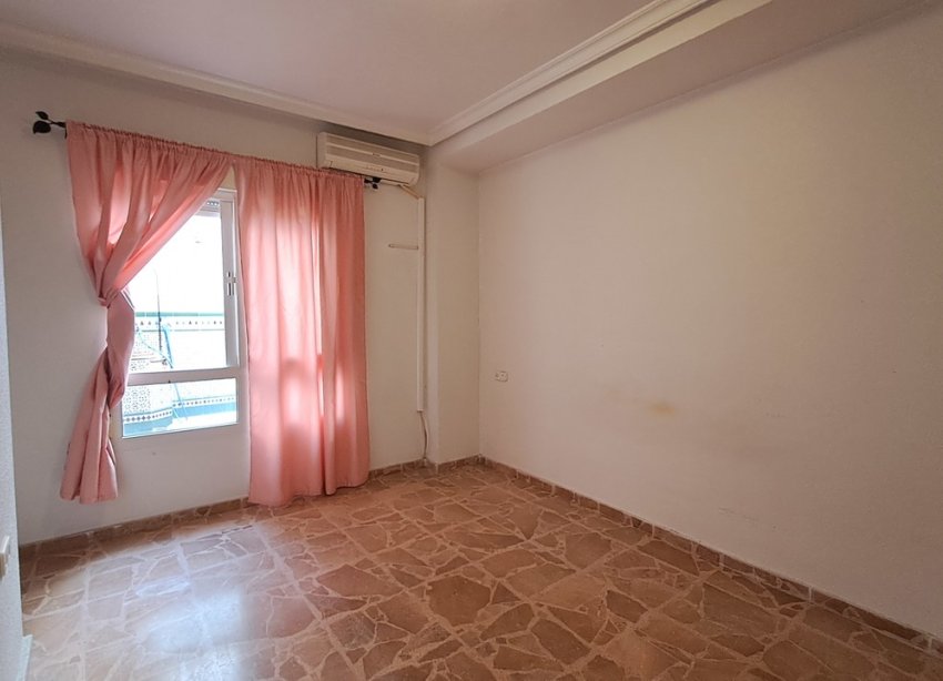 Resale - Apartment - ﻿Torrevieja (Alicante) - Torrevieja
