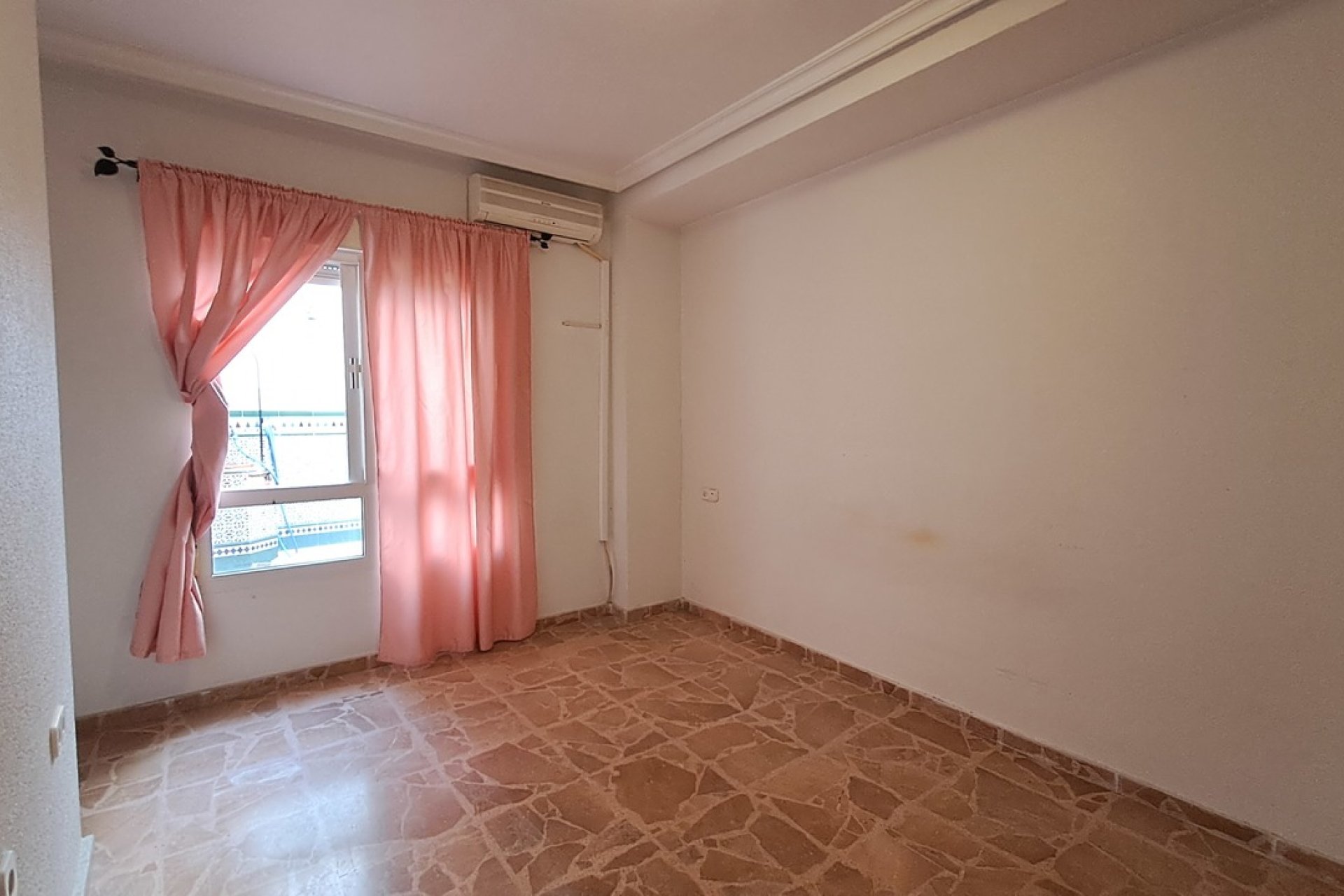 Resale - Apartment - ﻿Torrevieja (Alicante) - Torrevieja