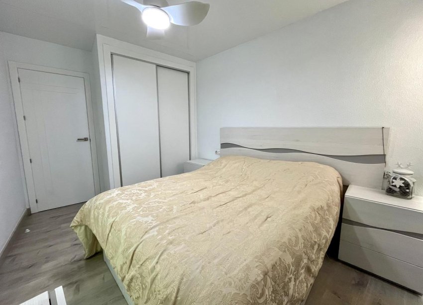 Resale - Apartment - ﻿Torrevieja (Alicante) - Torrevieja