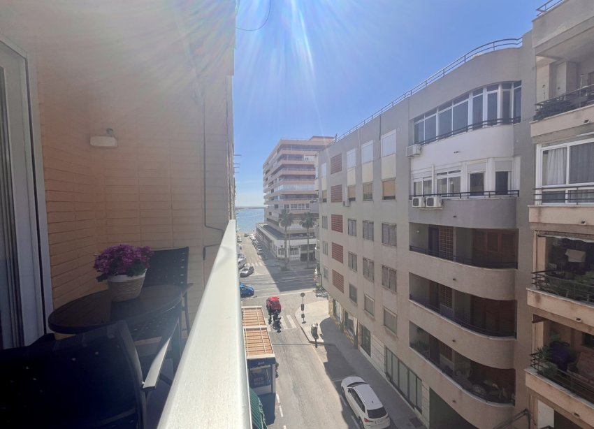Resale - Apartment - ﻿Torrevieja (Alicante) - Torrevieja