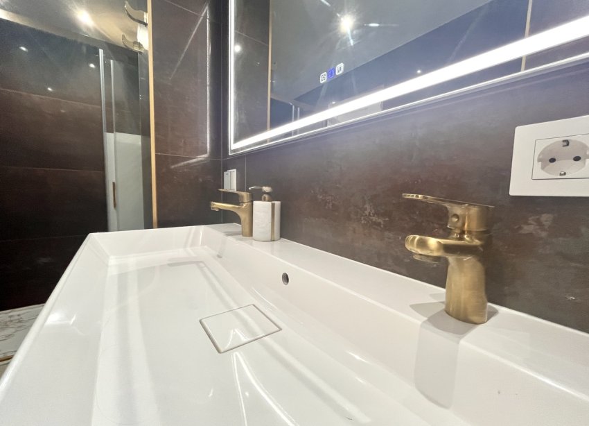 Resale - Apartment - ﻿Torrevieja (Alicante) - Torrevieja