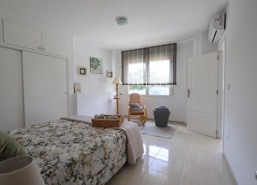 Resale - Apartment - ﻿Torrevieja (Alicante) - Torrevieja