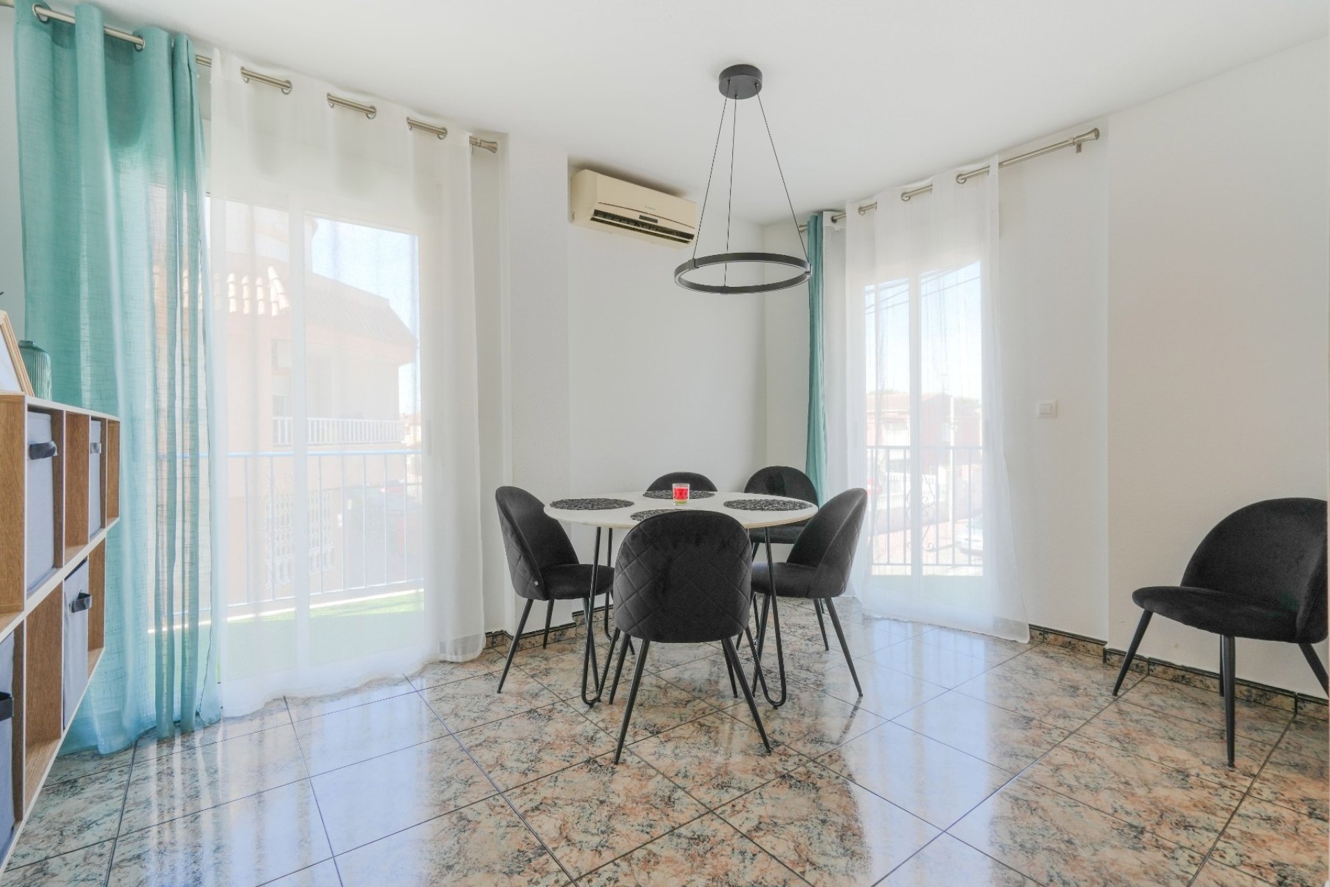 Resale - Apartment - ﻿Torrevieja (Alicante) - Torrevieja