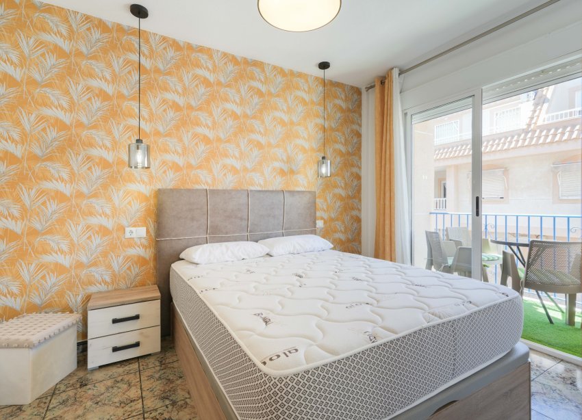 Resale - Apartment - ﻿Torrevieja (Alicante) - Torrevieja