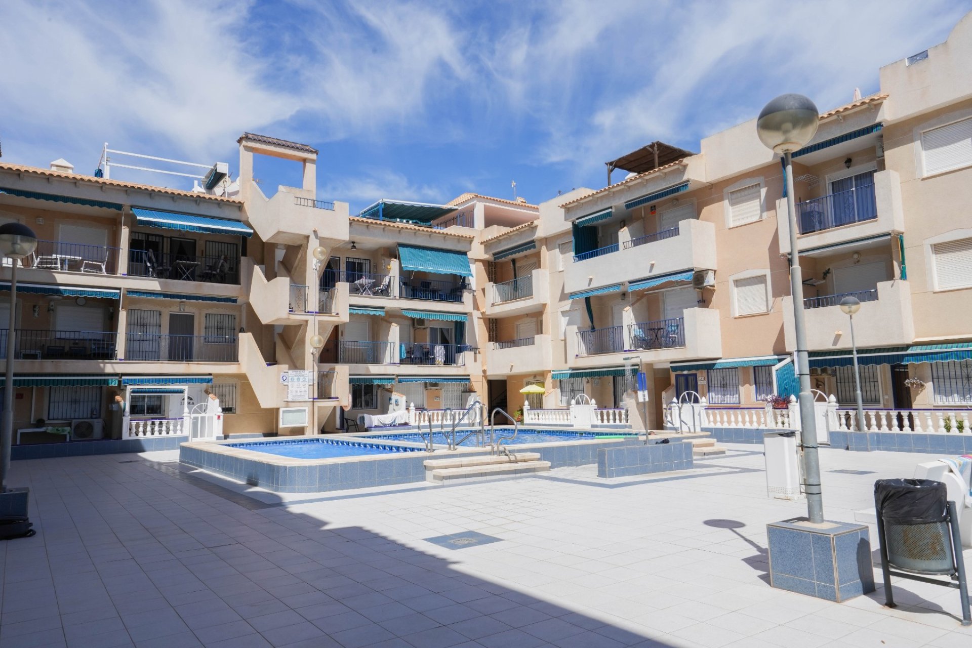 Resale - Apartment - ﻿Torrevieja (Alicante) - Torrevieja