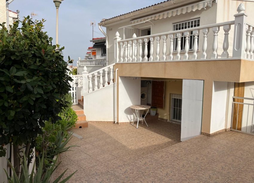 Resale - Apartment - ﻿Torrevieja (Alicante) - Torrevieja