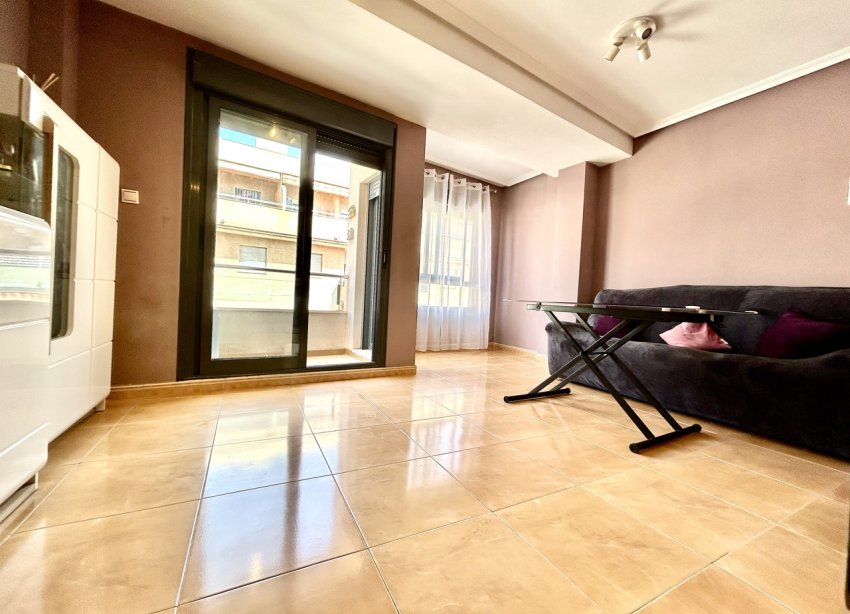 Resale - Apartment - ﻿Torrevieja (Alicante) - Torrevieja