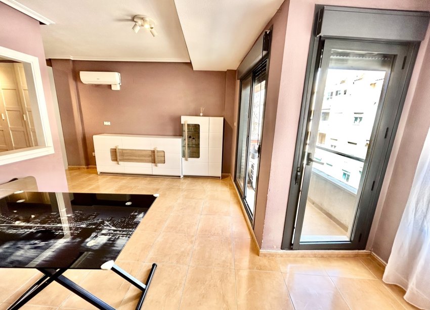Resale - Apartment - ﻿Torrevieja (Alicante) - Torrevieja