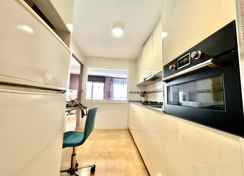 Resale - Apartment - ﻿Torrevieja (Alicante) - Torrevieja