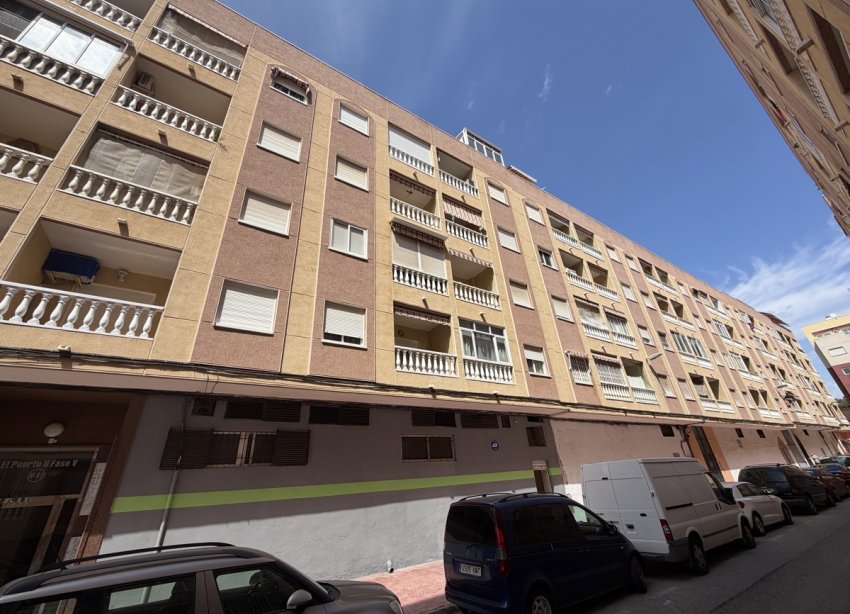 Resale - Apartment - ﻿Torrevieja (Alicante) - Torrevieja
