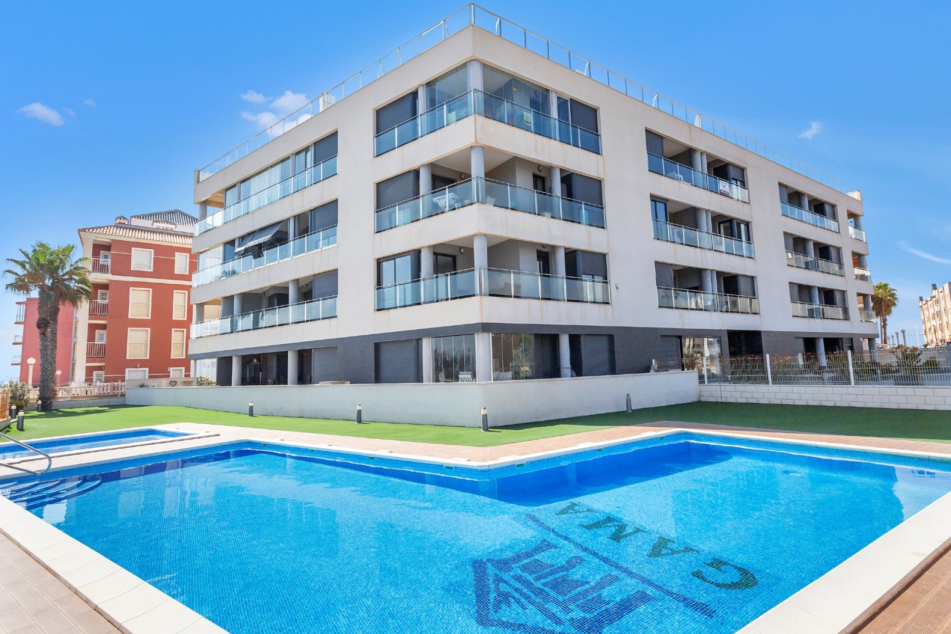 Resale - Apartment - La Mata