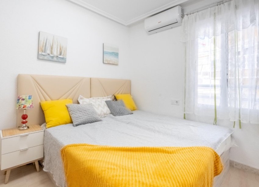 Resale - Apartment - La Mata