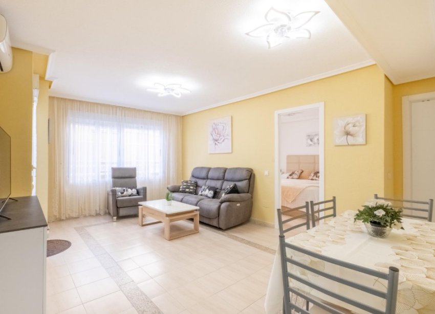 Resale - Apartment - La Mata