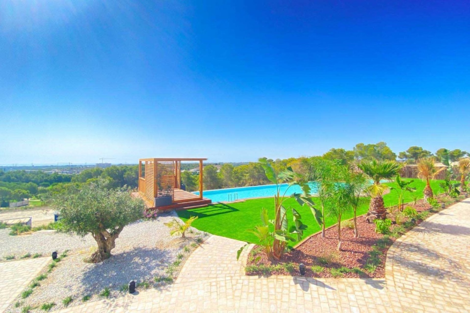 Resale - Apartment - Las Colinas - Las Colinas Golf