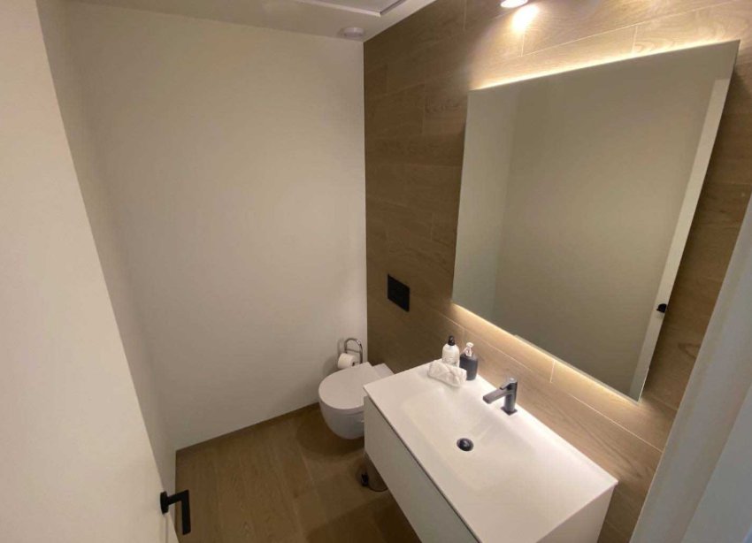 Resale - Apartment - Las Colinas - Las Colinas Golf