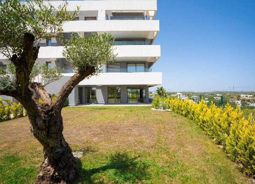Resale - Apartment - Las Colinas - Las Colinas Golf