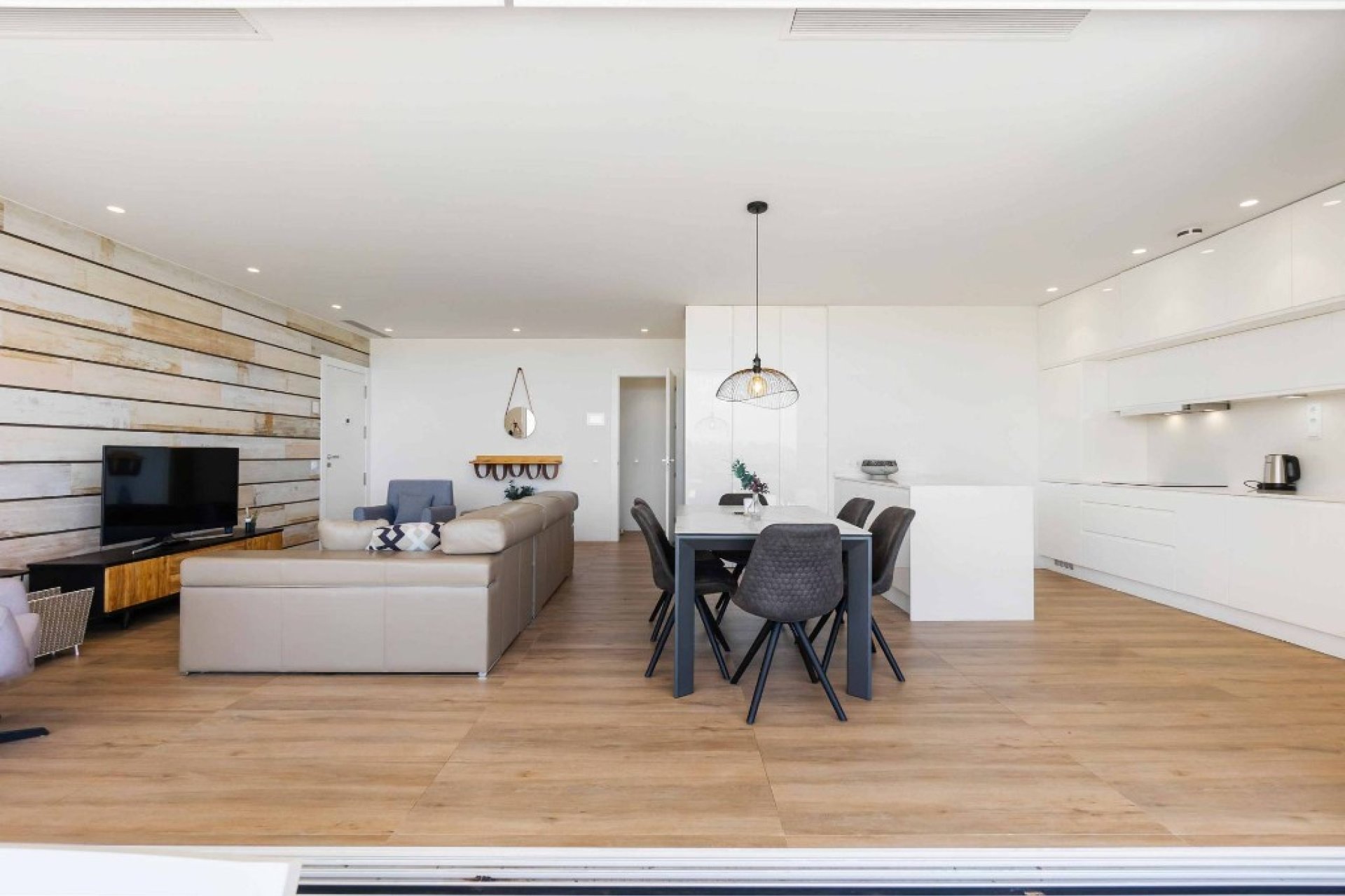 Resale - Apartment - Las Colinas - Las Colinas Golf